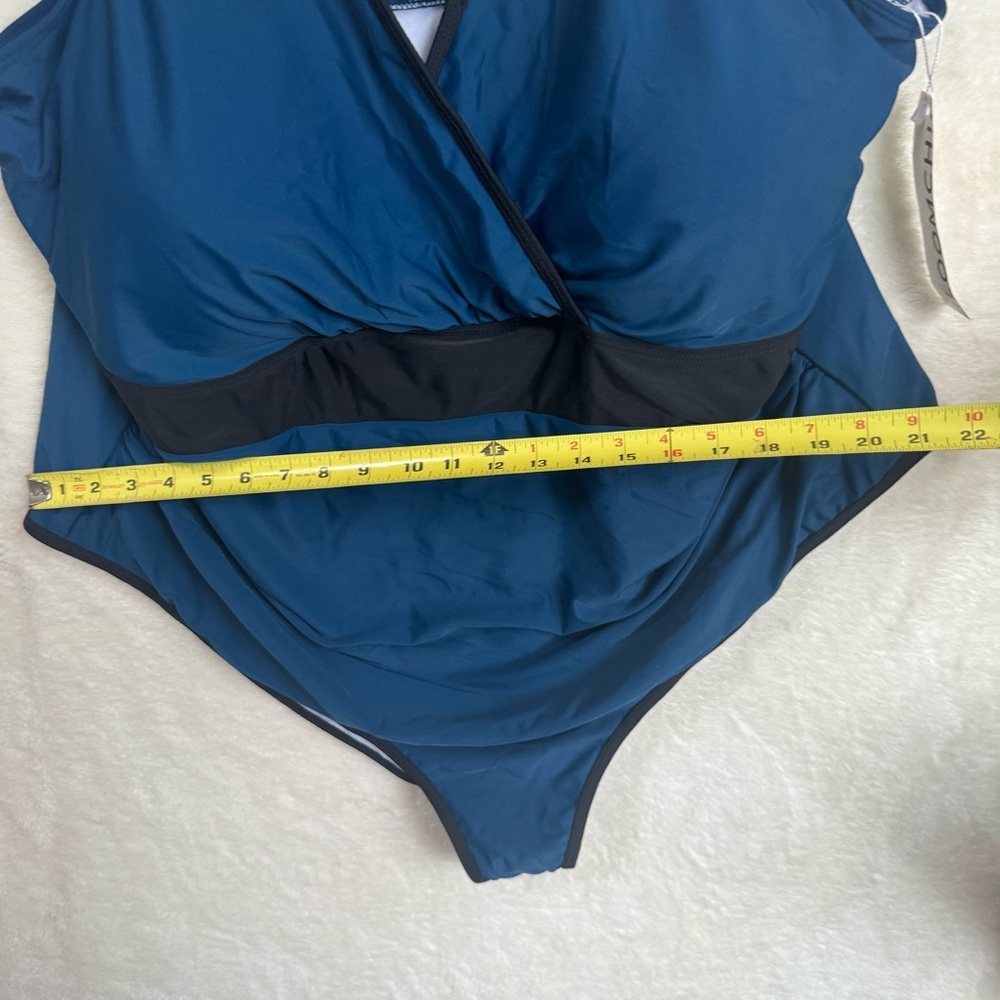 BloomChic NEW Contrast Trim Keyhole Gathered One Piece Swimsuit Color Block 30 - Picture 13 of 15